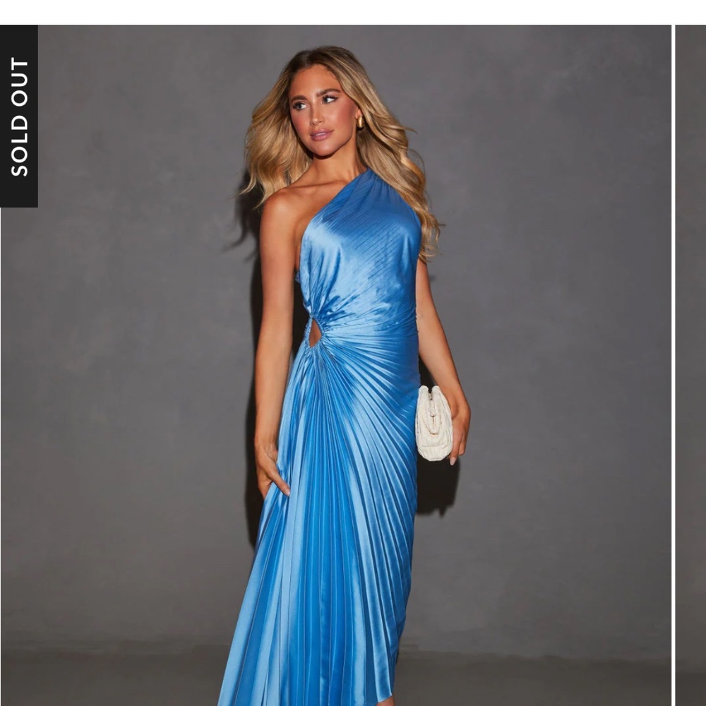 Elegant Blue One-Shoulder Dress - Picture 3 of 5